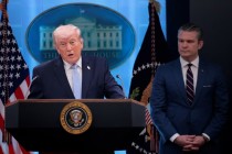 调集百余架各类航空器、实施欺骗作战 美公布营救飞行员行动细节