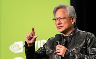 英伟达云业务团队重组 聚焦内部AI开发 远离外部企业竞争