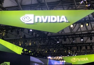 英伟达紧急发声，回应谷歌芯片威胁！公司股价较历史高点跌去约16%，市值蒸发5.6万亿元