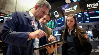 早盘：美股继续下滑 道指下跌300点