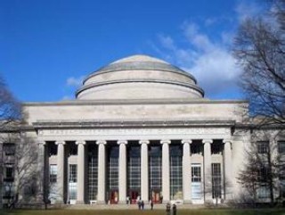 如何分析金融交易中的特定数据排名情况？排名情况有何意义？