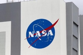 NASA宇航员即将开启绕月之旅 人类时隔半个世纪重返月球周边