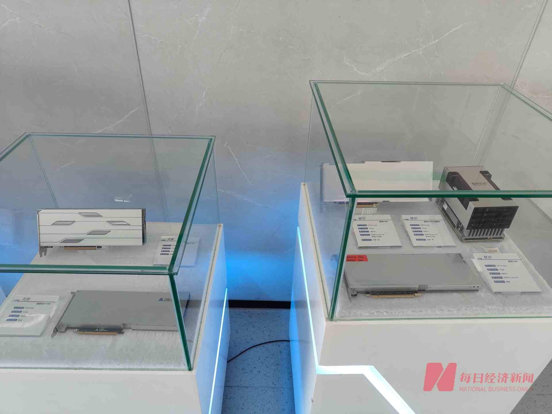 DeepSeek改变国产算力命运 算力服务正从“毛坯房”向“拎包入住”转型 | 一线调研  第3张