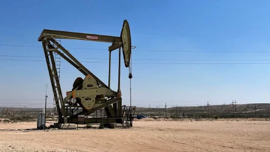 国际油价自五周高点回落 特朗普关税政策引发市场震荡 第1张 国际油价自五周高点回落 特朗普关税政策引发市场震荡 第1张