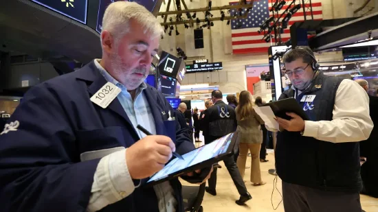 收盘：美股收高科技股领涨 本周纳指涨逾6.7%  第1张