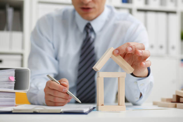 如何查找及处理房地产相关事务？怎样查找名下房产及进行按揭房过户？  第1张