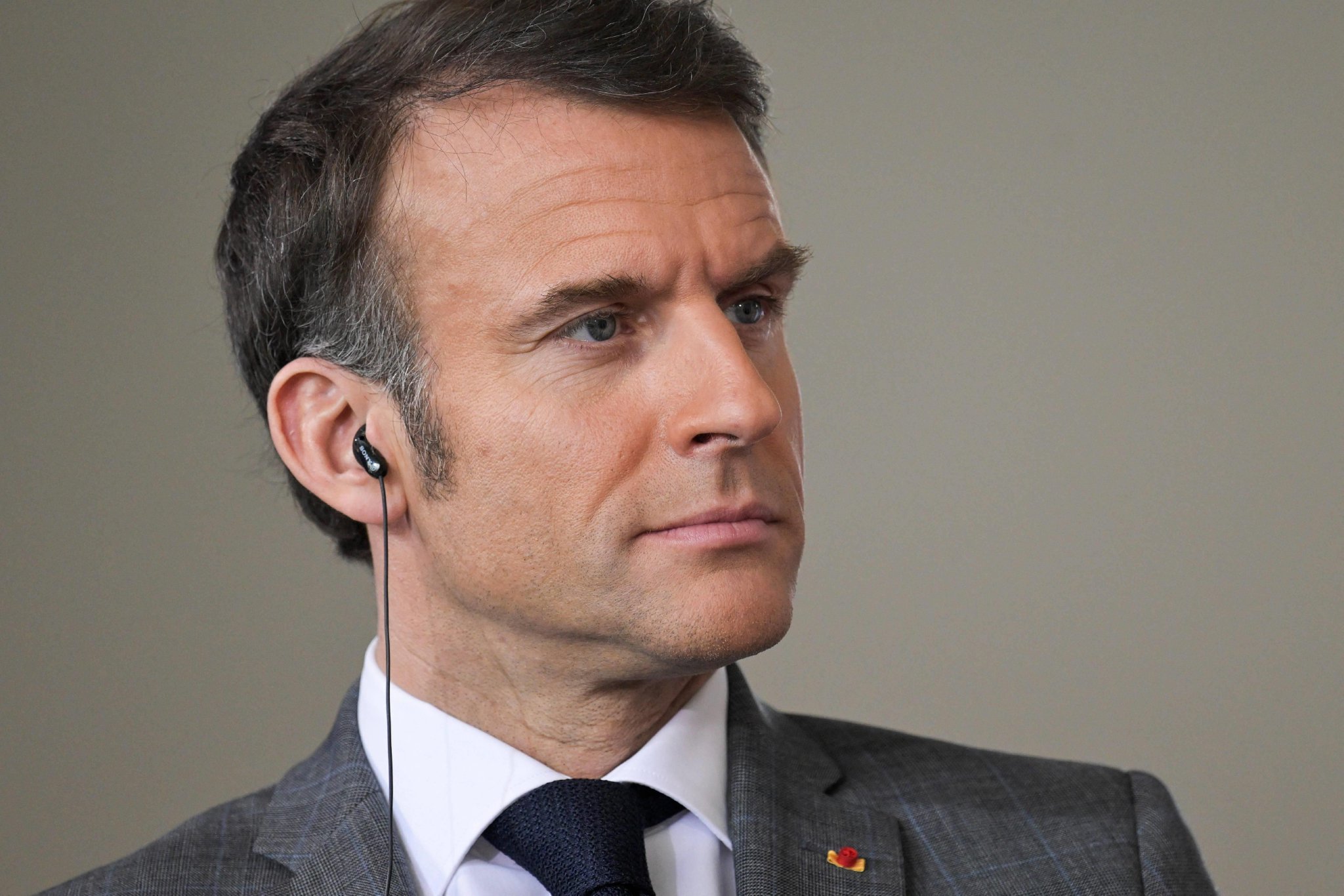 马克龙:法国已接收瑞士酒吧火灾伤者入院治疗 第1张 马克龙:法国已接收瑞士酒吧火灾伤者入院治疗 第1张