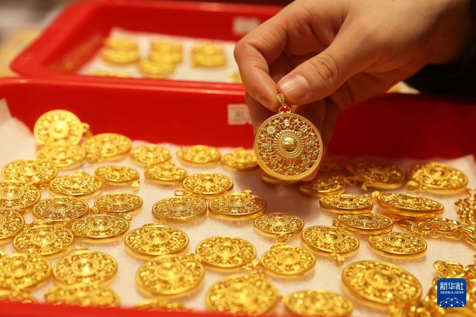 顾嘉时 | 乱世黄金也会跌：这轮金价震荡给普通人的提醒  第3张